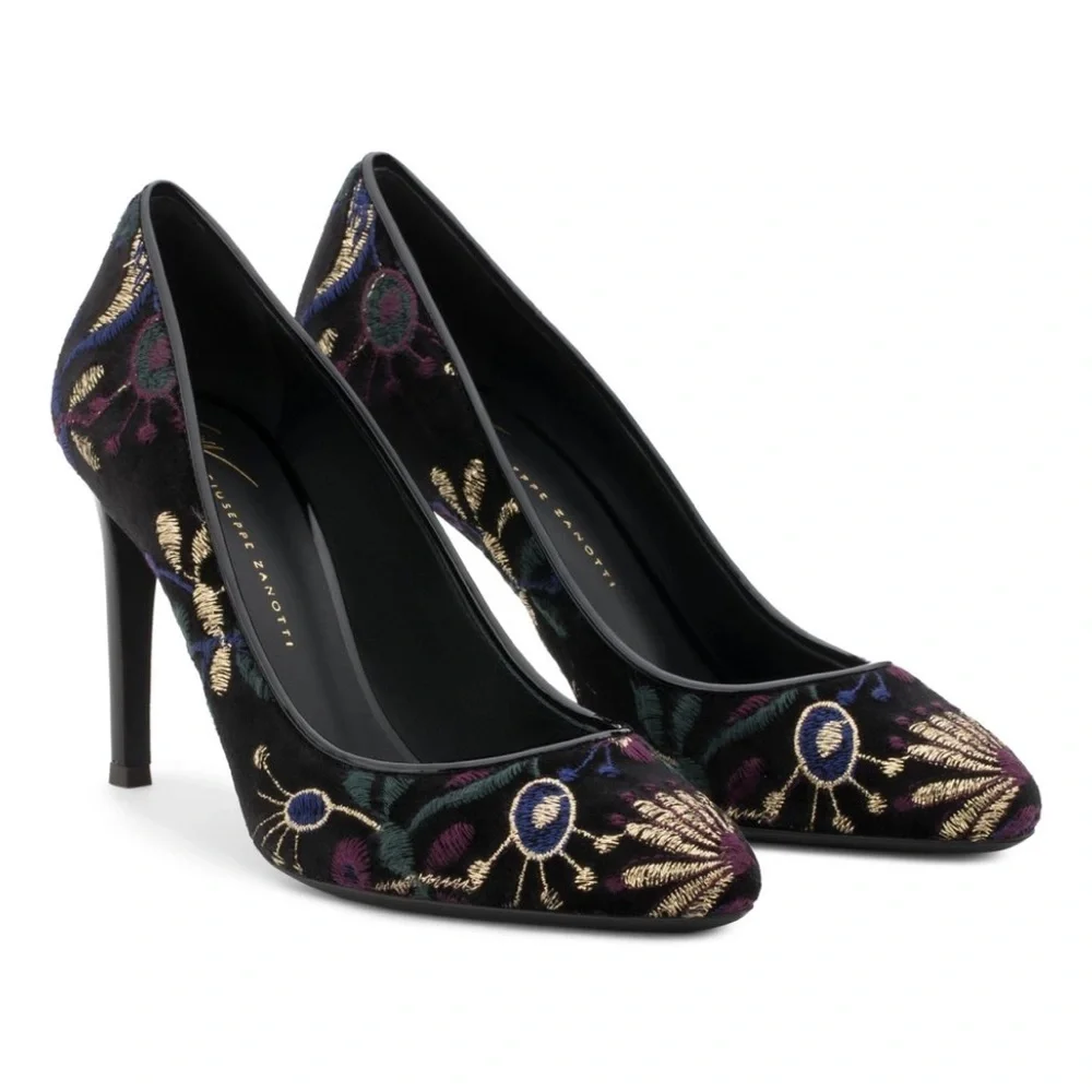 Giuseppe Zanotti Annette Velvet Floral Embroidered Almond Toe Pumps Heels Black